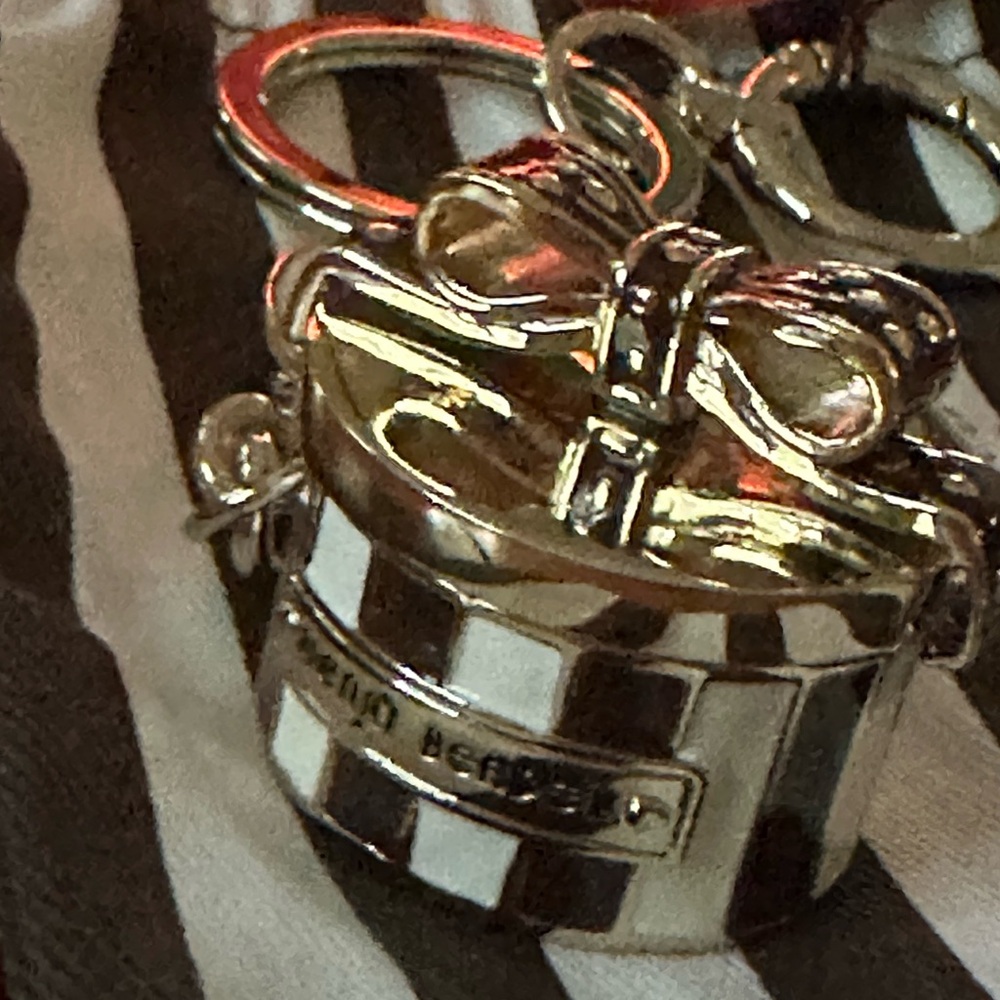 Henri Bendel Key Charm Hatbox “Rare”